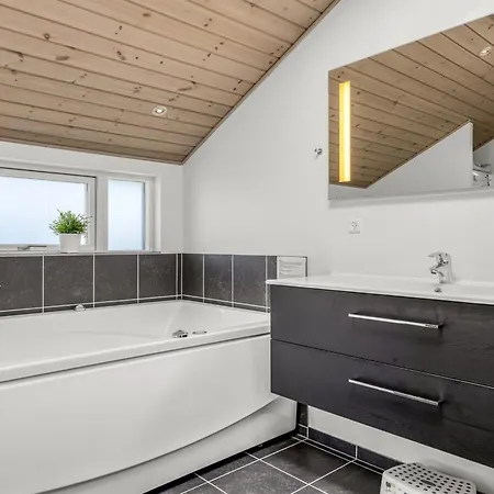 Delko - 650m From The Sea By Interhome הדרסלב