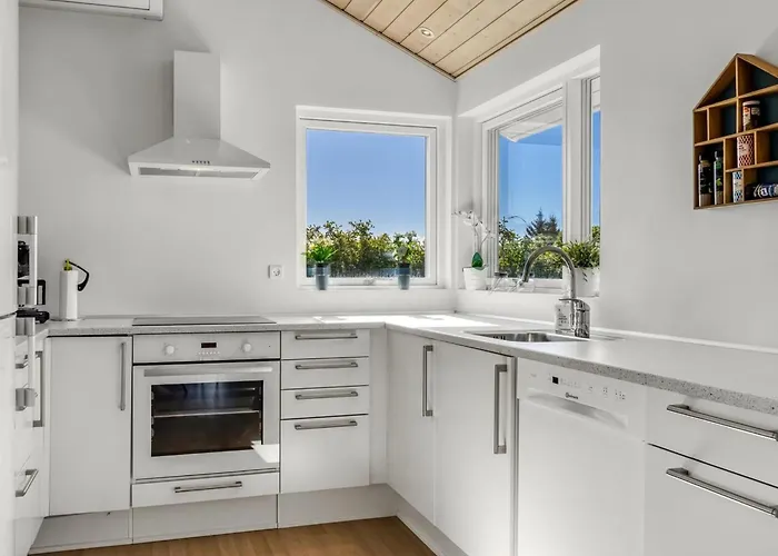 Delko - 650m From The Sea By Interhome *