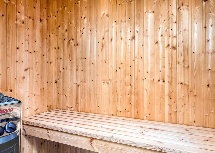 Delko - 650m From The Sea By Interhome